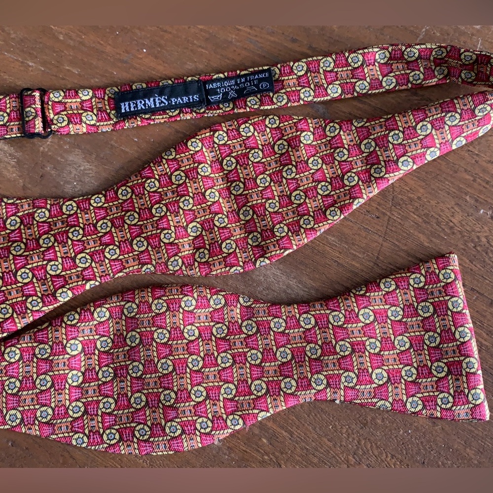 Hermes Paris Silk Printed Bow Tie Warm Detailed Elegant